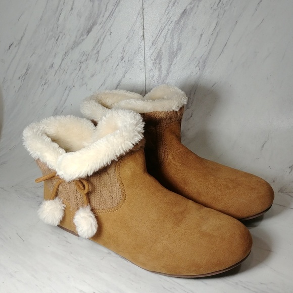 Airwalk Shoes - NWOT Airwalk Cognac Connie Booties